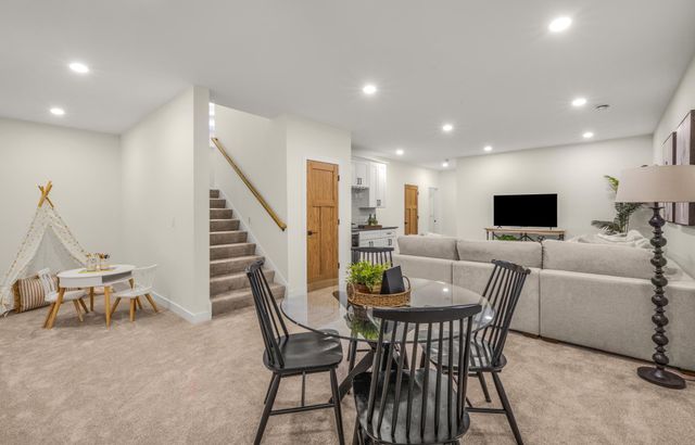 3213 Holmes Avenue S, Minneapolis, MN 55408