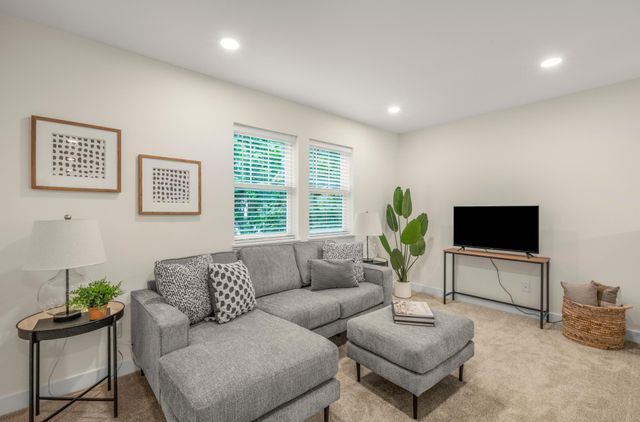 3213 Holmes Avenue S, Minneapolis, MN 55408
