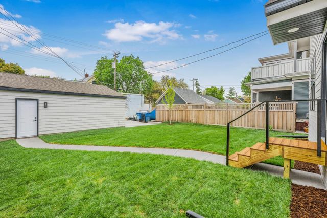 3213 Holmes Avenue S, Minneapolis, MN 55408