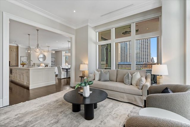 9 W Walton Street 702, Chicago, IL 60610