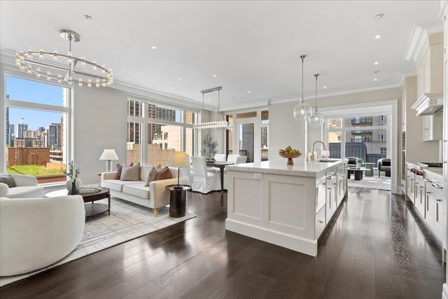 9 W Walton Street 702, Chicago, IL 60610