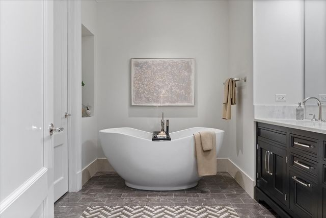 9 W Walton Street 702, Chicago, IL 60610