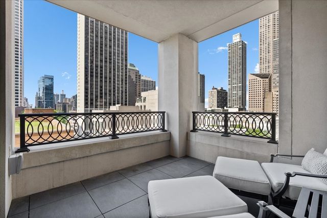 9 W Walton Street 702, Chicago, IL 60610