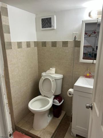374 Mechanic St, City Of Orange Twp., NJ 07050