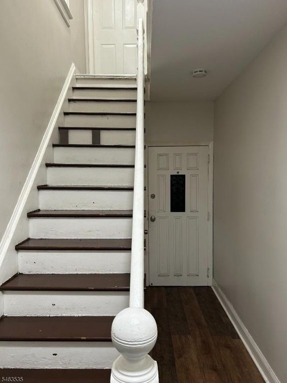 374 Mechanic St, City Of Orange Twp., NJ 07050 — photo 2