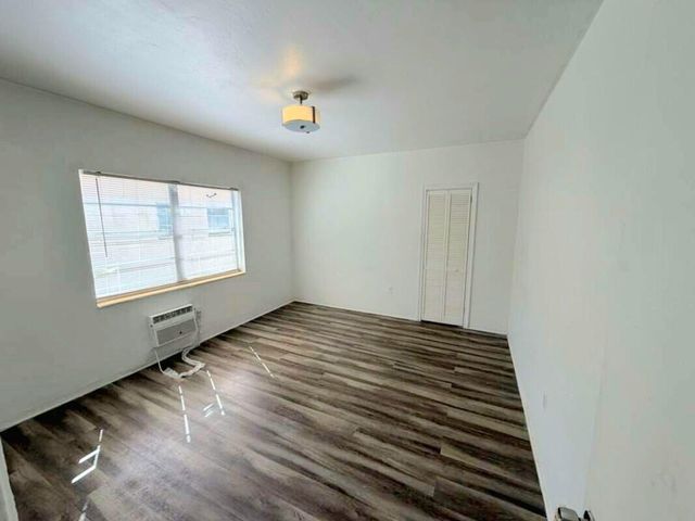 300 69th Street 6, Miami Beach, FL 33141