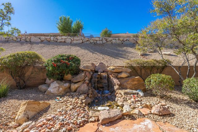 1695 W GARNET DR, St. George, UT 84790