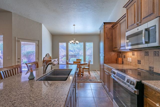 1695 W GARNET DR, St. George, UT 84790