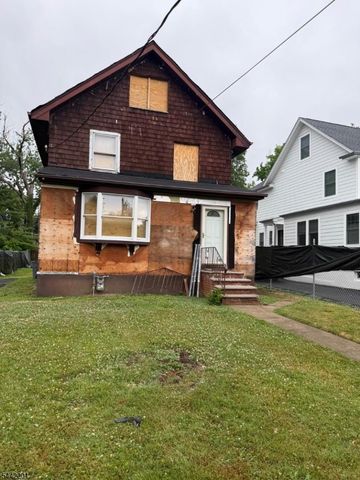 608 Hort St, Westfield Town, NJ 07090