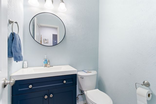 19 Whispering Lane, Hickory Creek, TX 75065