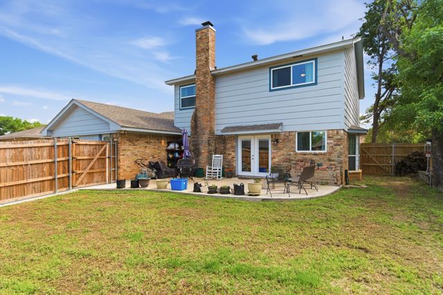 19 Whispering Lane, Hickory Creek, TX 75065