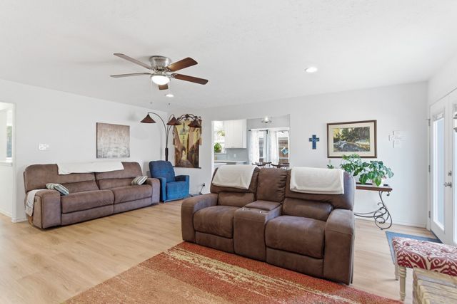 19 Whispering Lane, Hickory Creek, TX 75065