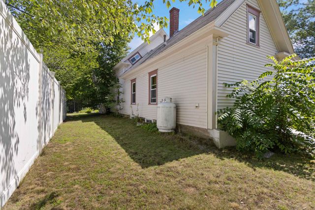 114 LONDONDERRY Turnpike, Manchester, NH 03104