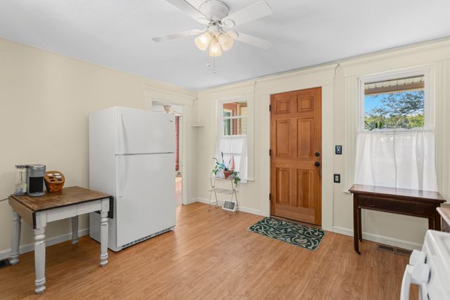 114 LONDONDERRY Turnpike, Manchester, NH 03104