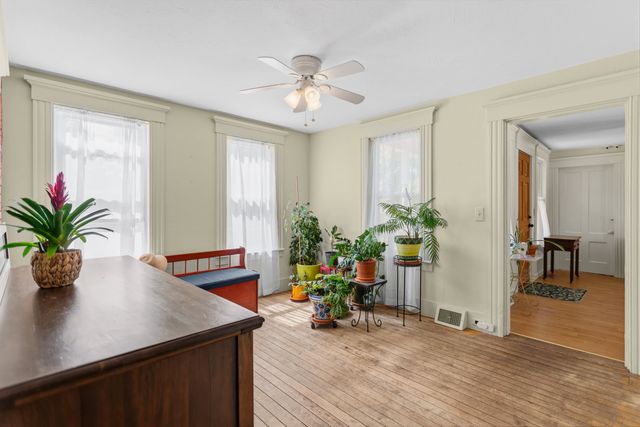 114 LONDONDERRY Turnpike, Manchester, NH 03104
