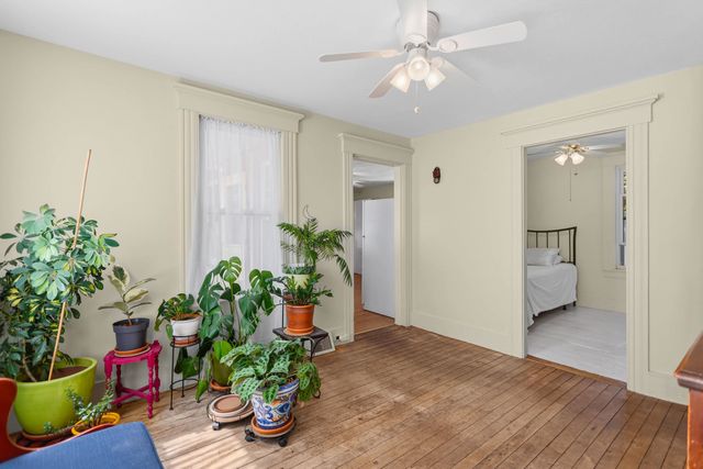 114 LONDONDERRY Turnpike, Manchester, NH 03104