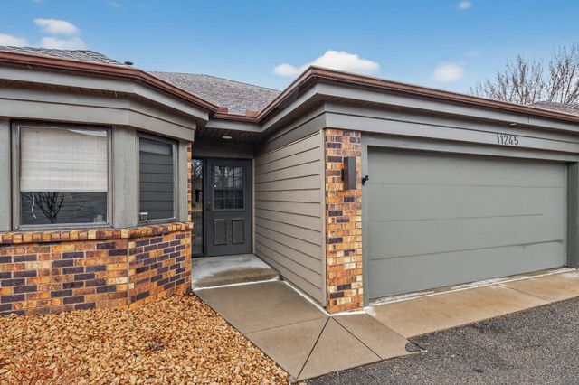 11245 57th Avenue N, Plymouth, MN 55442