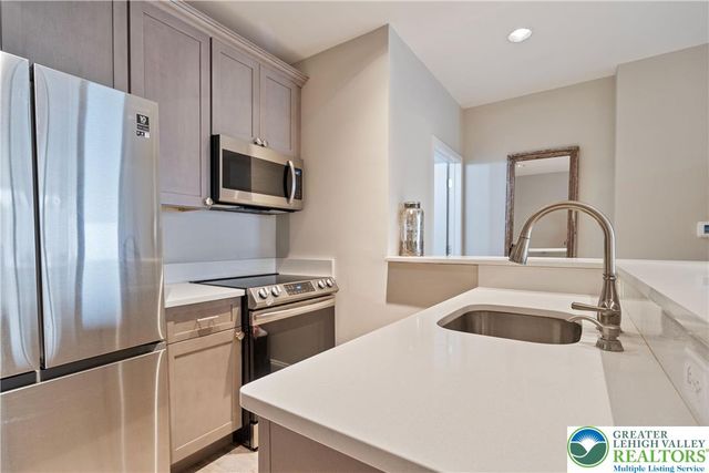 822 West Hamilton Street 101, Allentown City, PA 18101