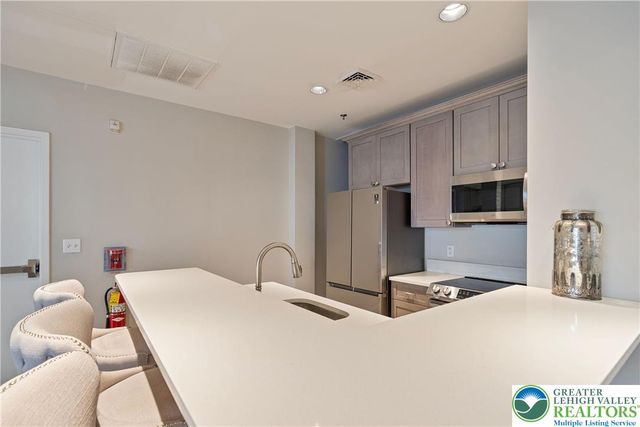 822 West Hamilton Street 101, Allentown City, PA 18101