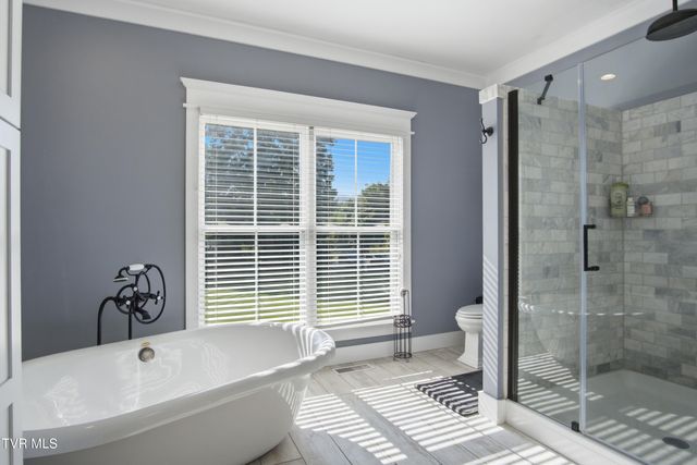 120 Sunny Lane, Unicoi, TN 37692