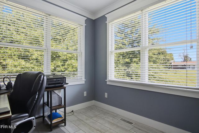 120 Sunny Lane, Unicoi, TN 37692