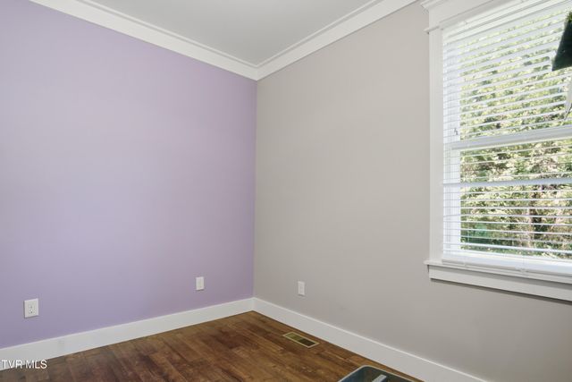 120 Sunny Lane, Unicoi, TN 37692