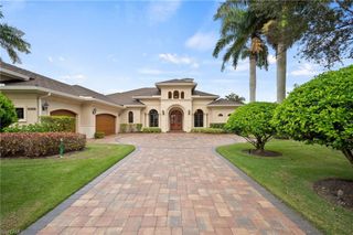 6068 Sunnyslope DR, Naples, FL 34119