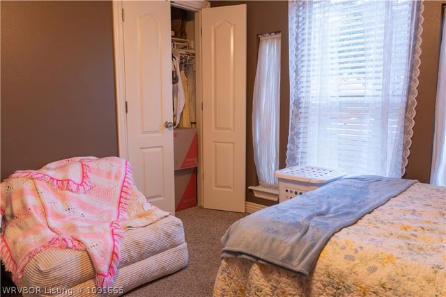 400 Beca Lane, Prairie Grove, AR 72753