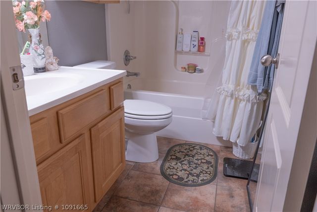 400 Beca Lane, Prairie Grove, AR 72753