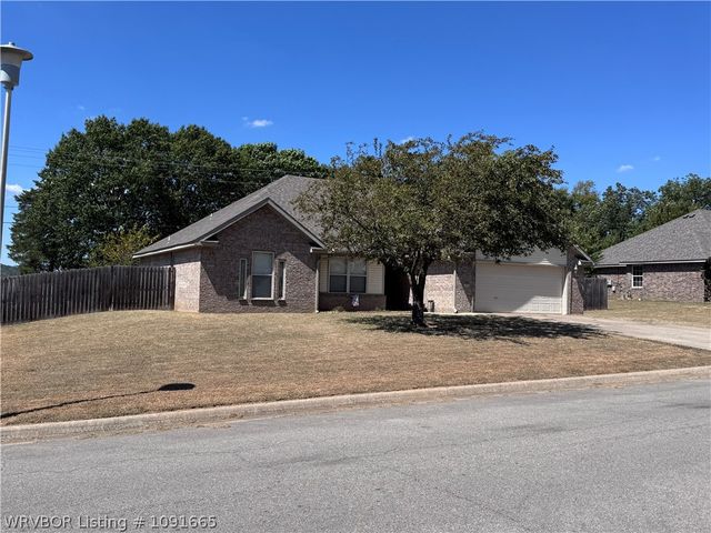 400 Beca Lane, Prairie Grove, AR 72753