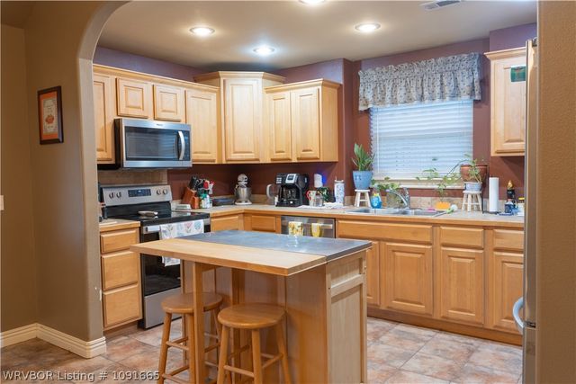 400 Beca Lane, Prairie Grove, AR 72753