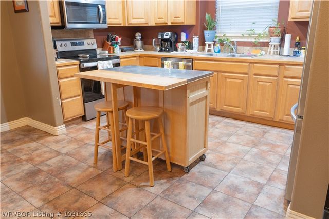 400 Beca Lane, Prairie Grove, AR 72753