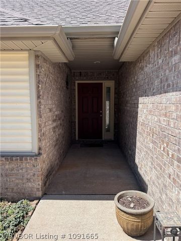 400 Beca Lane, Prairie Grove, AR 72753
