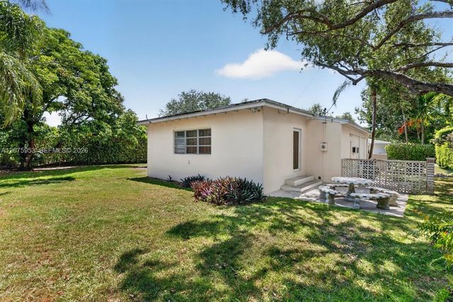 6629 SW 65th Street, South Miami, FL 33143