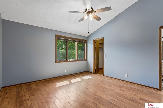 12916 S 28th Avenue, Bellevue, NE 68123