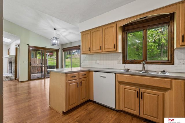 12916 S 28th Avenue, Bellevue, NE 68123