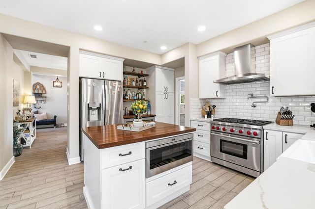 308 Lawndale Ct, Cameron Park, CA 95682