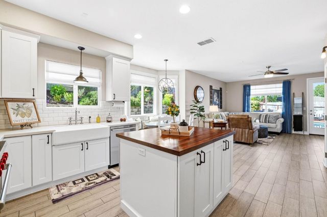 308 Lawndale Ct, Cameron Park, CA 95682