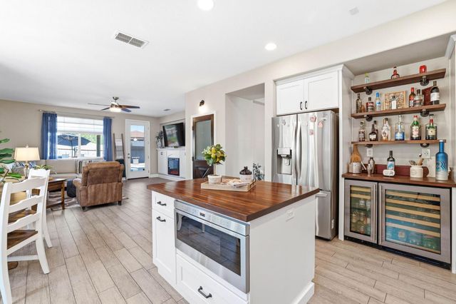 308 Lawndale Ct, Cameron Park, CA 95682