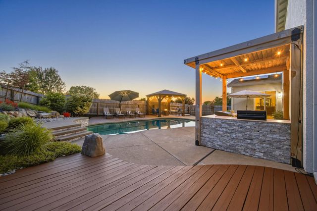 308 Lawndale Ct, Cameron Park, CA 95682