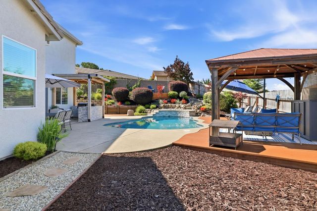 308 Lawndale Ct, Cameron Park, CA 95682