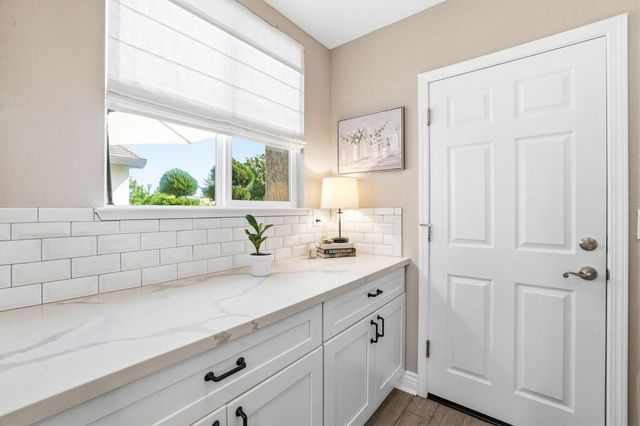 308 Lawndale Ct, Cameron Park, CA 95682