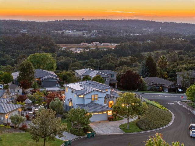 308 Lawndale Ct, Cameron Park, CA 95682