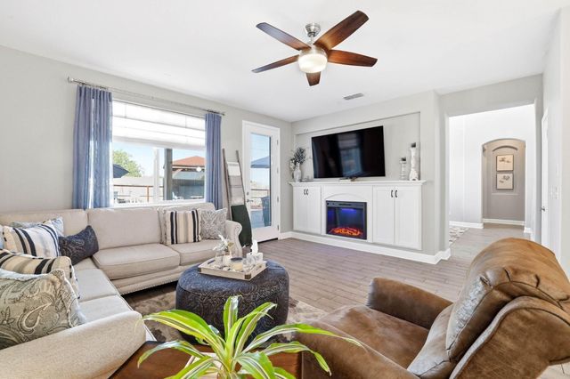 308 Lawndale Ct, Cameron Park, CA 95682