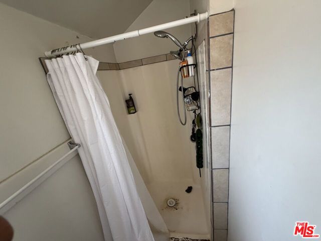 1140 W 51st Place, Los Angeles, CA 90037