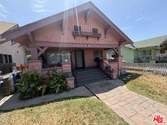 1140 W 51st Place, Los Angeles, CA 90037