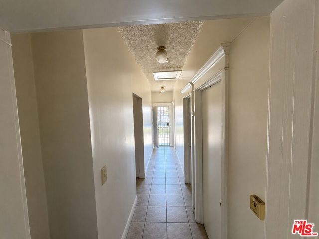 1140 W 51st Place, Los Angeles, CA 90037