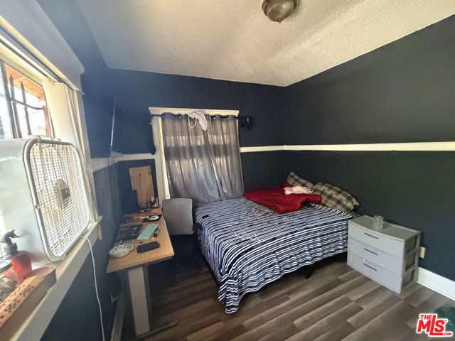 1140 W 51st Place, Los Angeles, CA 90037