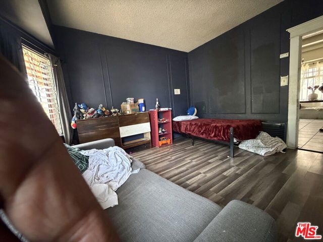 1140 W 51st Place, Los Angeles, CA 90037