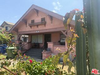 1140 W 51st Place, Los Angeles, CA 90037